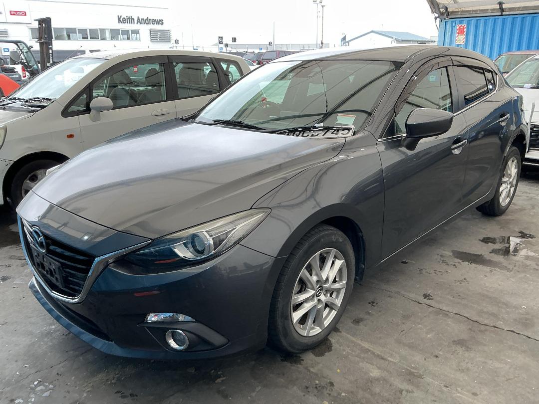 Photo '3' of Mazda Axela