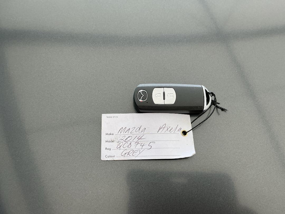 Photo '16' of Mazda Axela