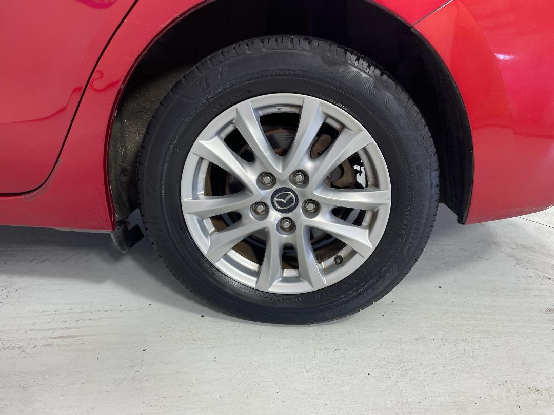 Photo '11' of Mazda Axela