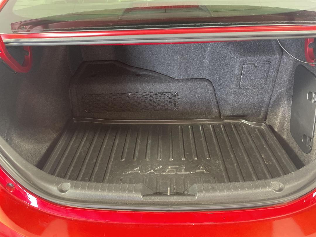 Photo '14' of Mazda Axela