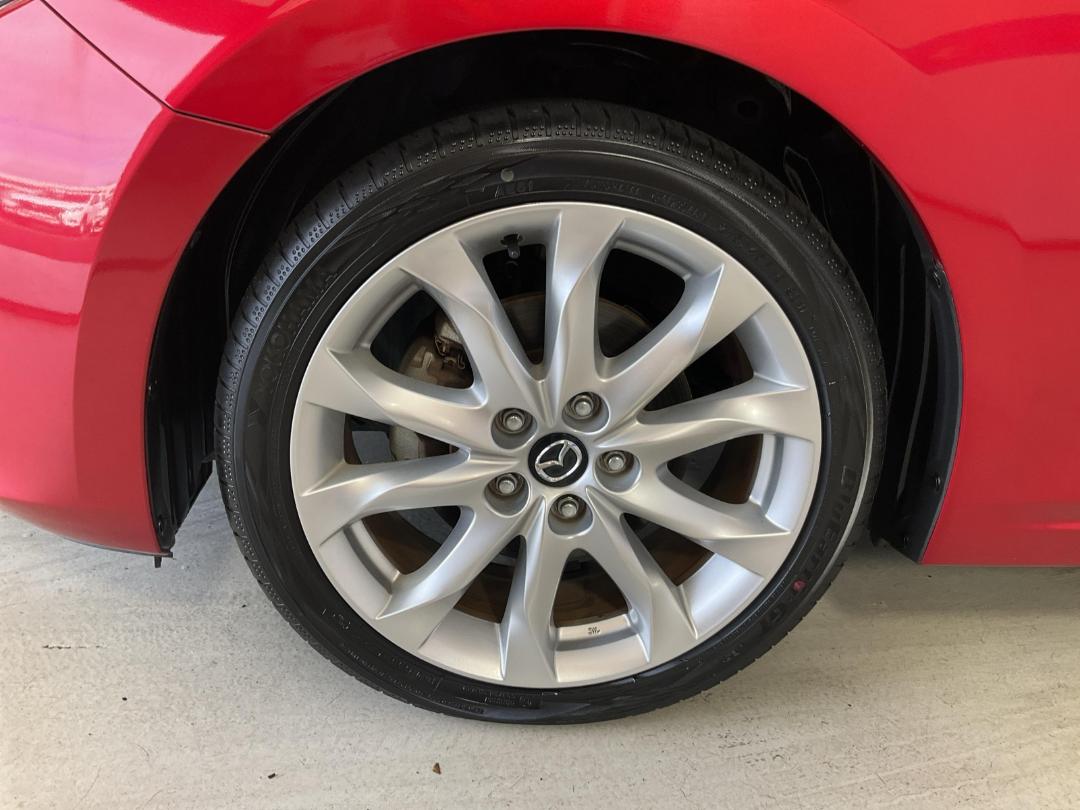 Photo '10' of Mazda Axela Photo '10' of Mazda Axela