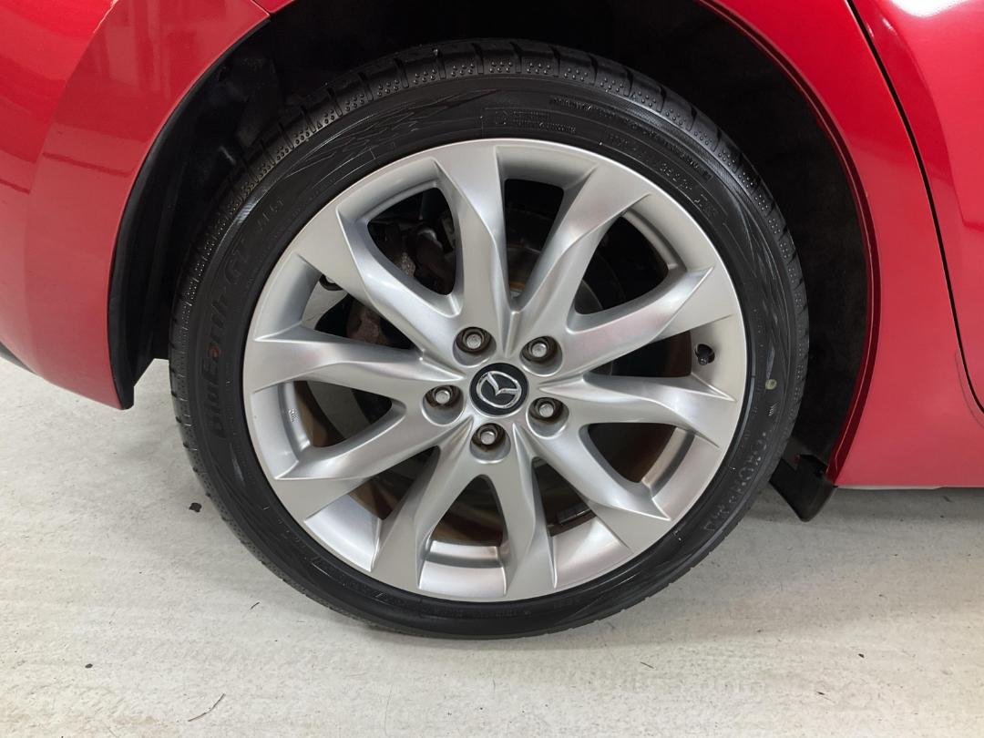 Photo '12' of Mazda Axela Photo '12' of Mazda Axela