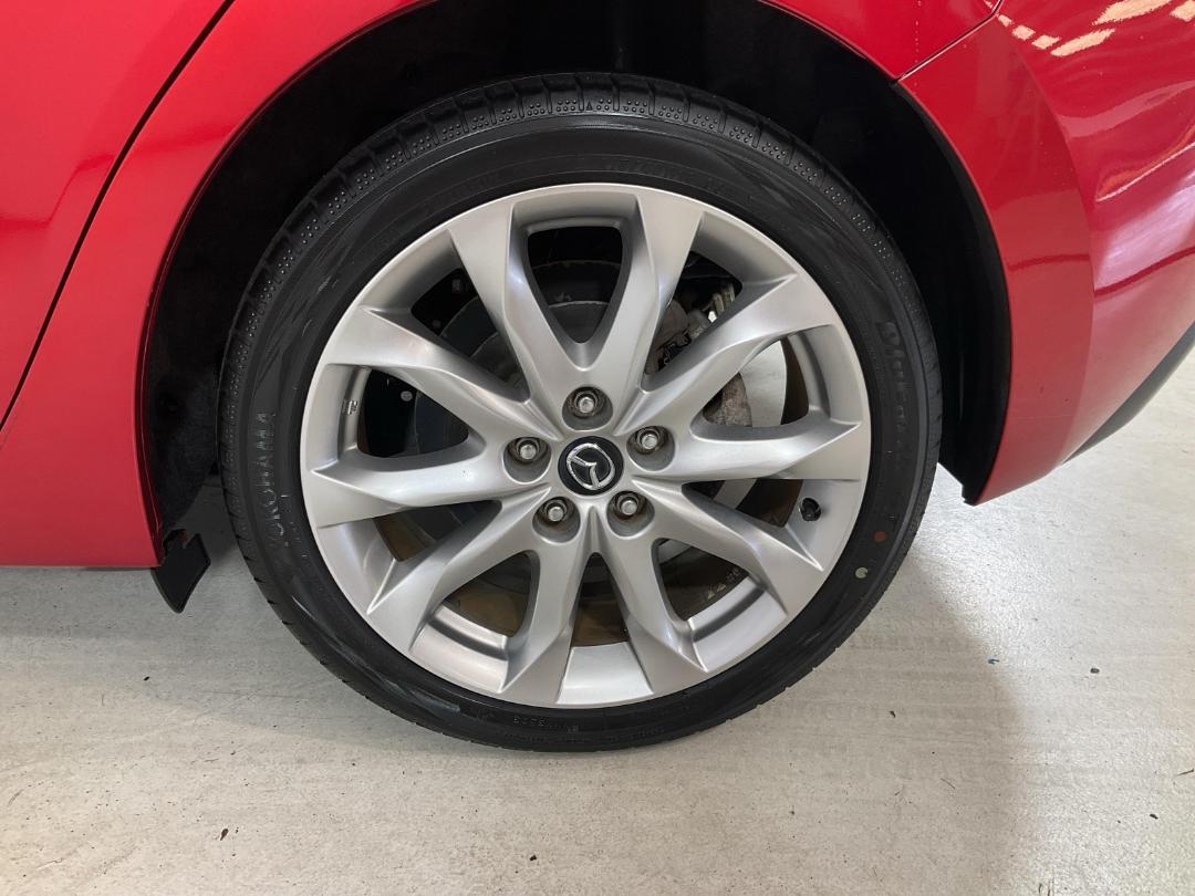 Photo '11' of Mazda Axela Photo '11' of Mazda Axela