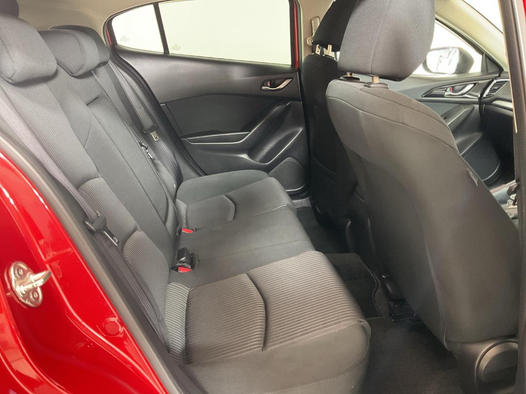 Photo '20' of Mazda Axela Photo '20' of Mazda Axela