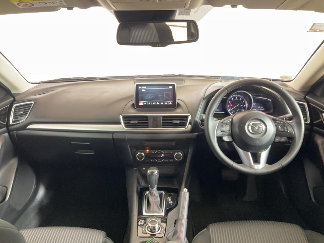 Photo '17' of Mazda Axela Photo '17' of Mazda Axela