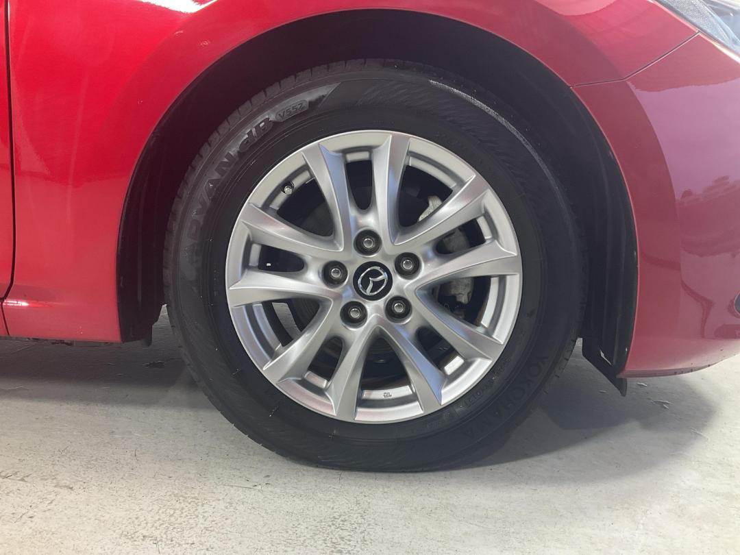 Photo '9' of Mazda Axela Photo '9' of Mazda Axela