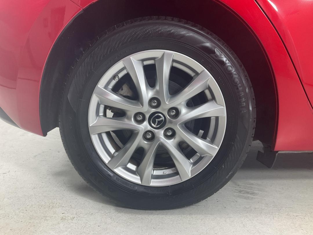 Photo '12' of Mazda Axela Photo '12' of Mazda Axela