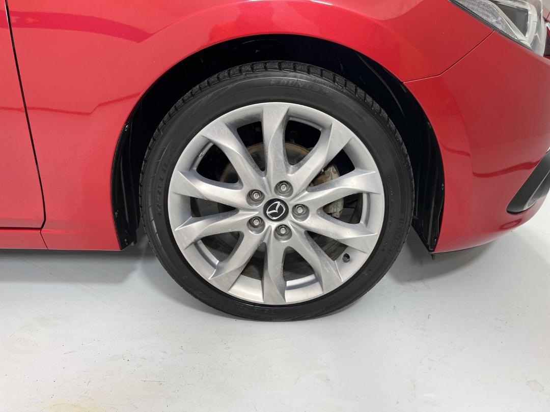 Photo '9' of Mazda Axela Photo '9' of Mazda Axela