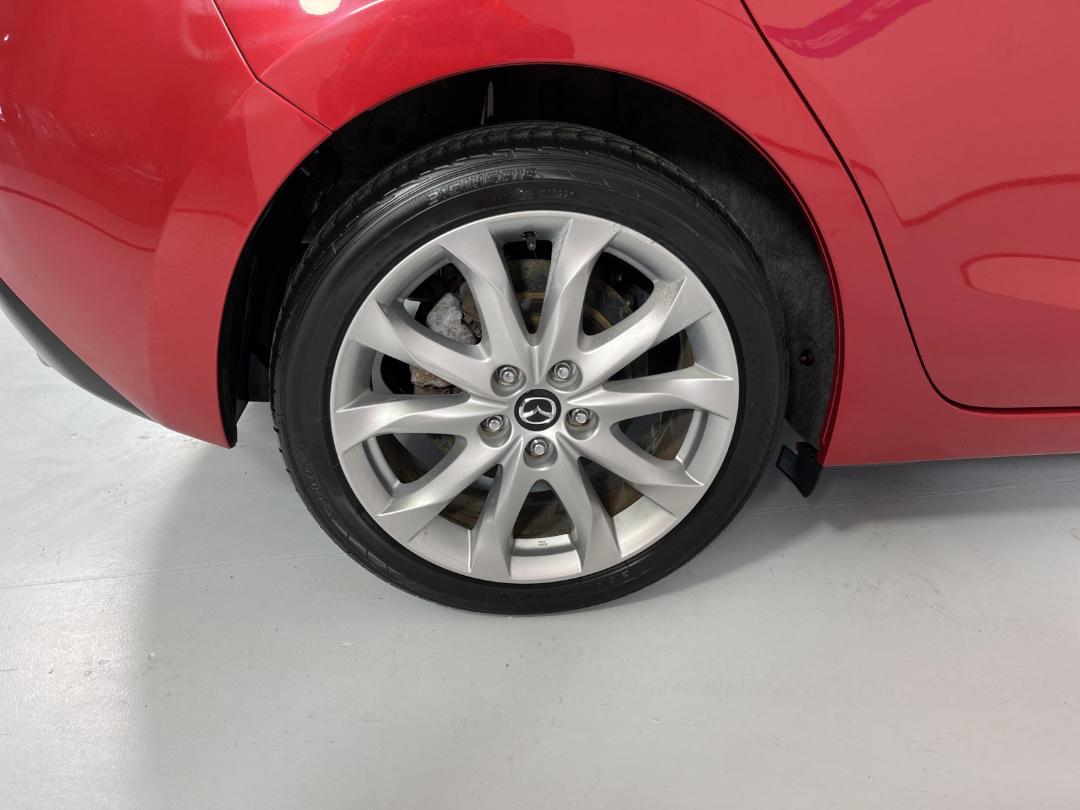 Photo '12' of Mazda Axela Photo '12' of Mazda Axela