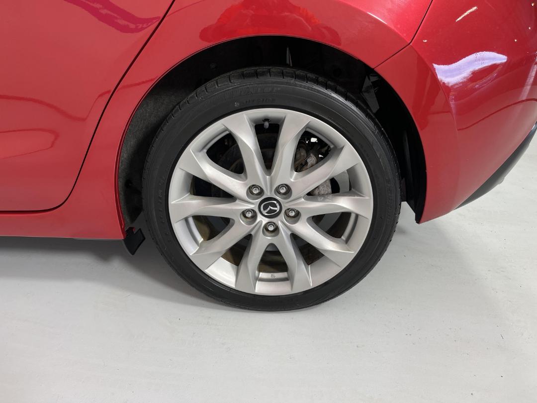 Photo '11' of Mazda Axela Photo '11' of Mazda Axela