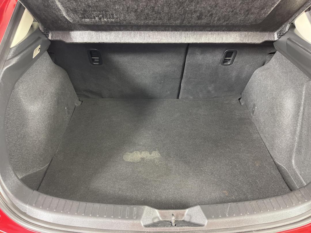 Photo '14' of Mazda Axela Photo '14' of Mazda Axela