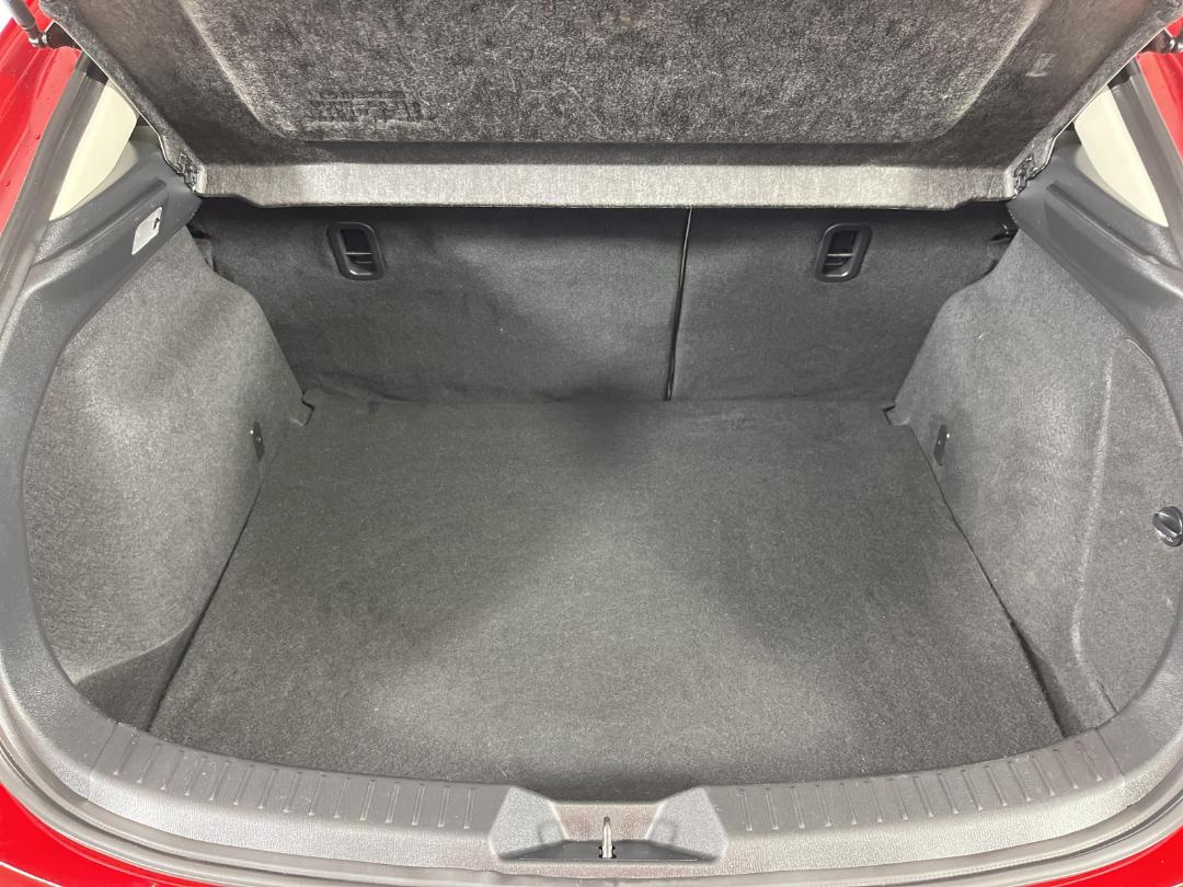 Photo '14' of Mazda Axela