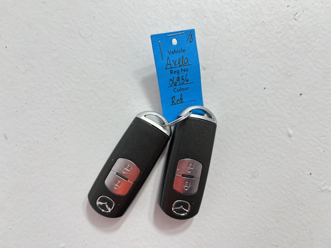 Photo '22' of Mazda Axela