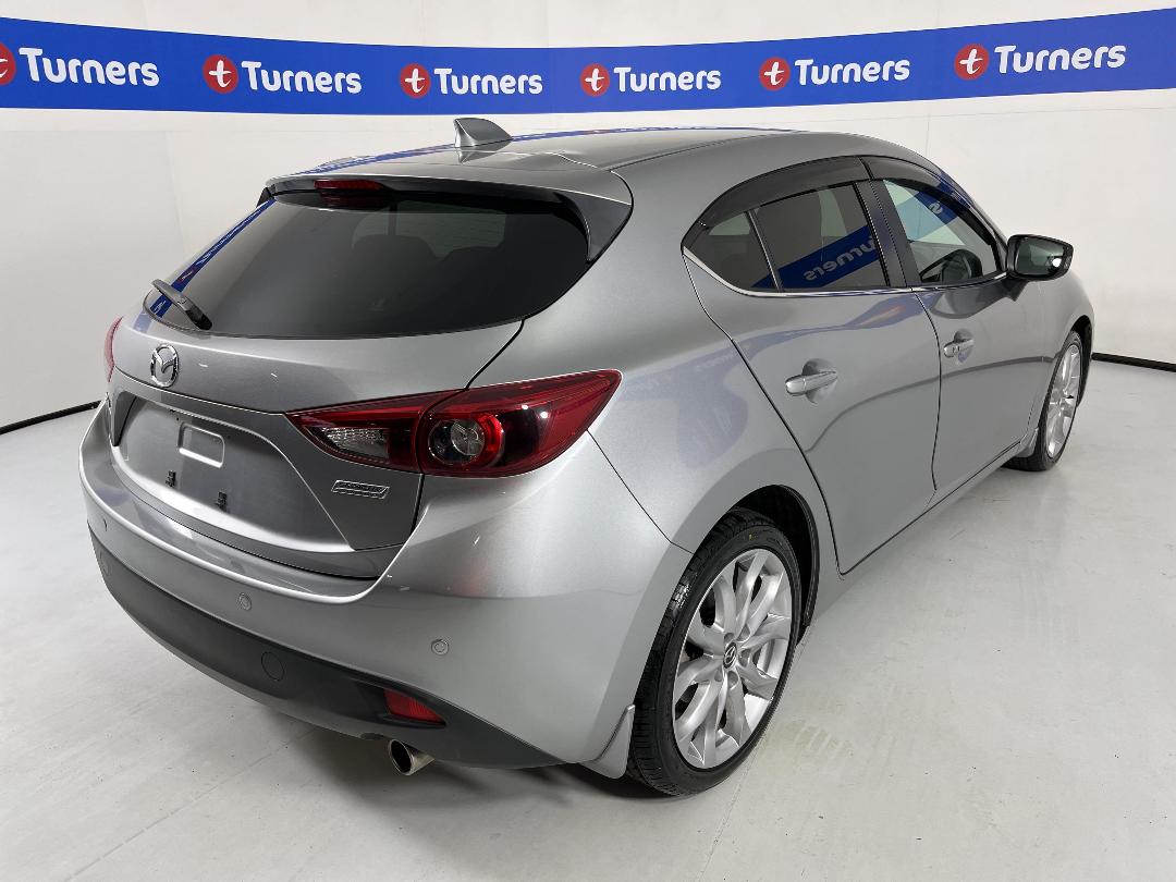 Photo '7' of Mazda Axela Photo '7' of Mazda Axela