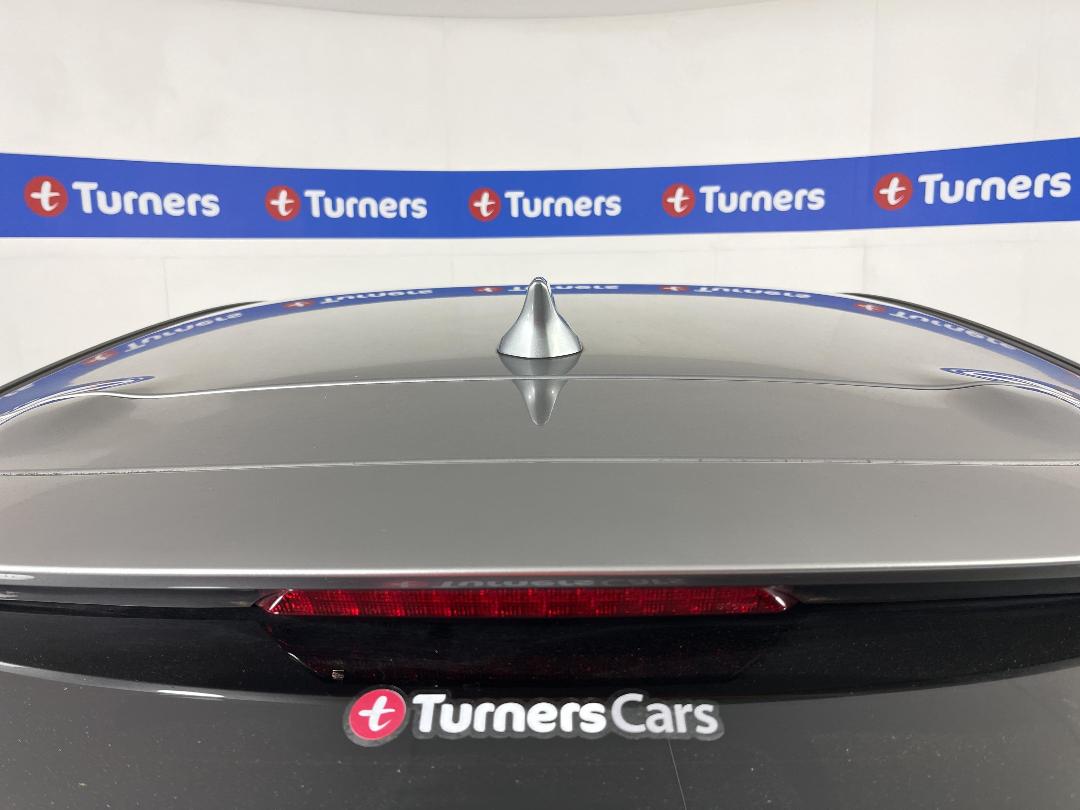 Photo '28' of Mazda Axela Photo '28' of Mazda Axela