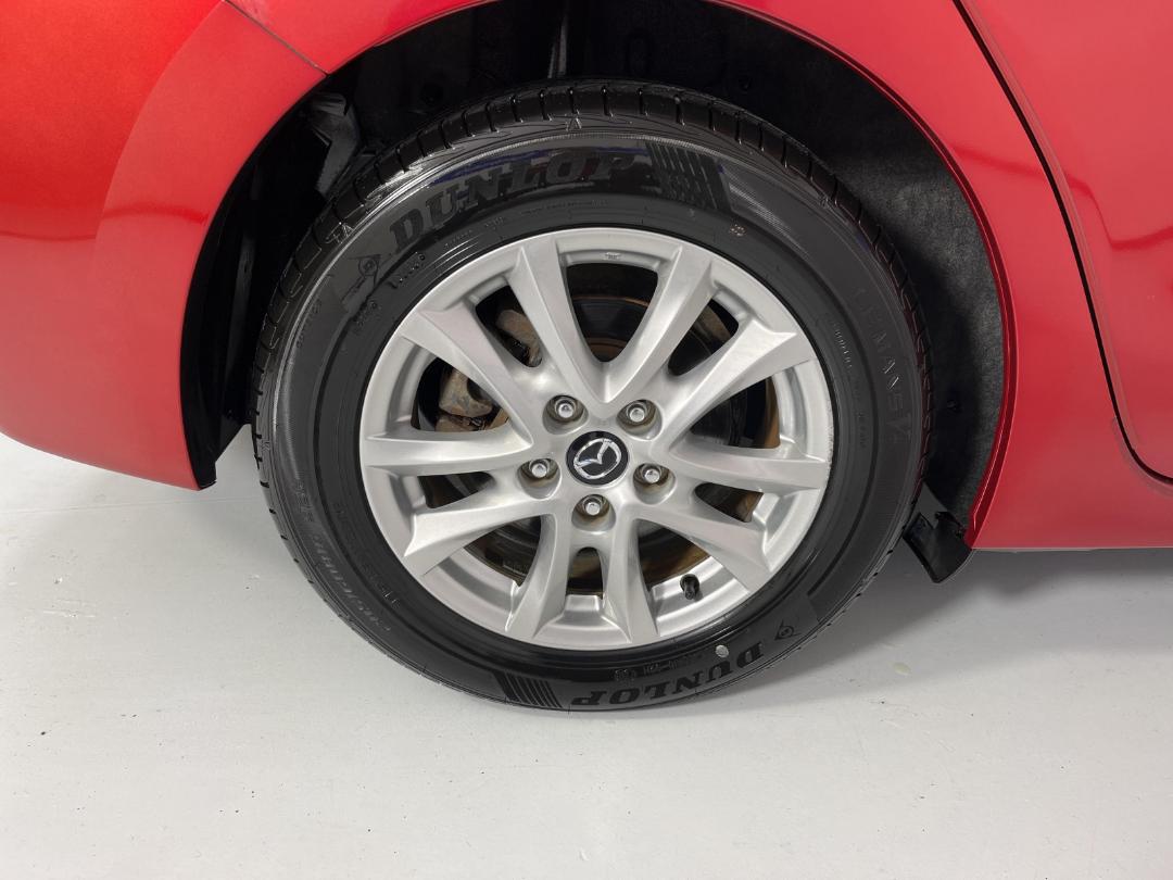 Photo '12' of Mazda Axela