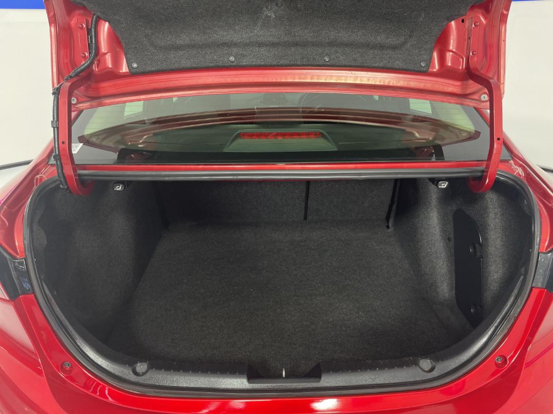 Photo '14' of Mazda Axela