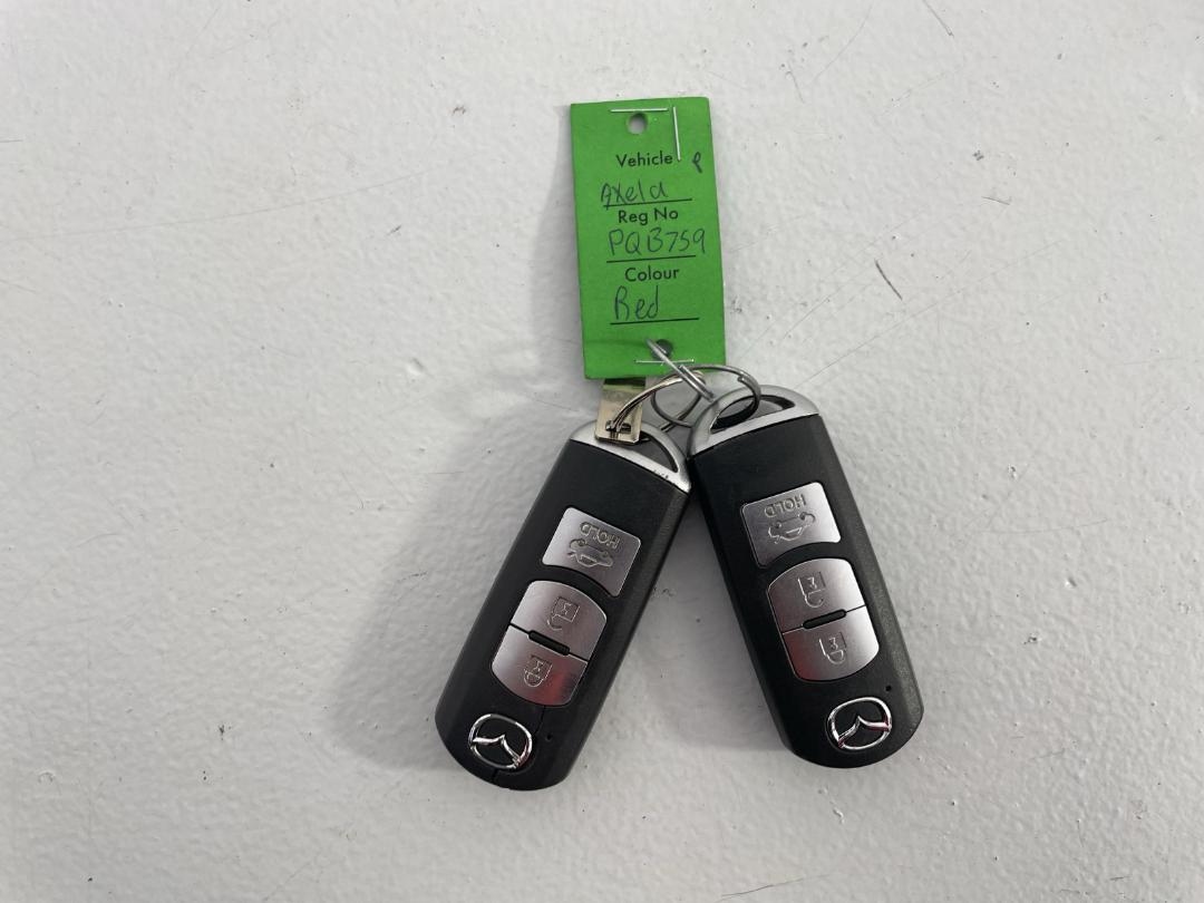 Photo '22' of Mazda Axela