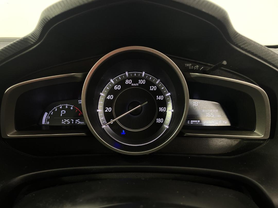 Photo '21' of Mazda Axela