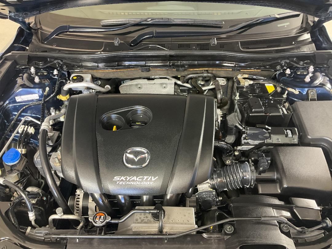 Photo '13' of Mazda Axela