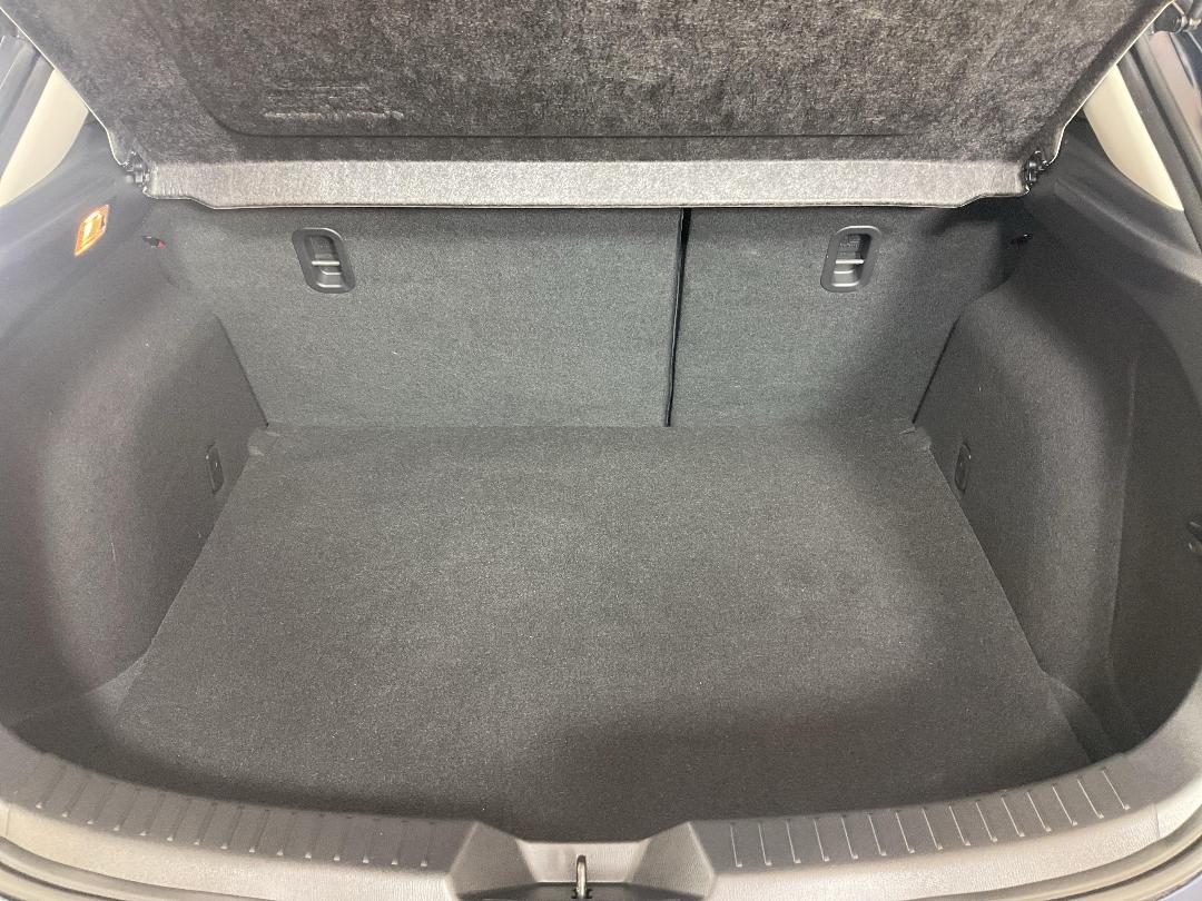 Photo '14' of Mazda Axela