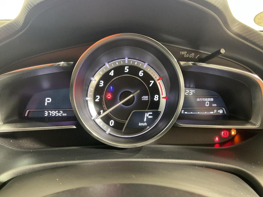 Photo '21' of Mazda Axela