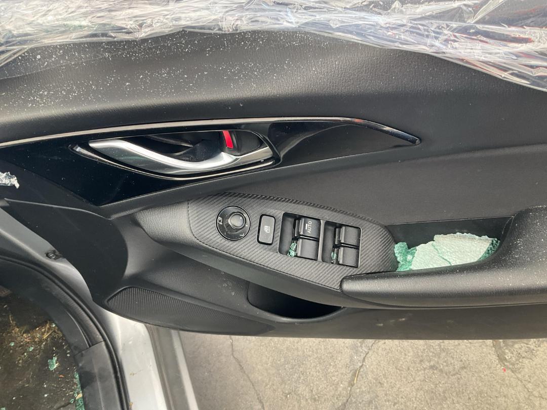 Photo '10' of Mazda Axela Photo '10' of Mazda Axela