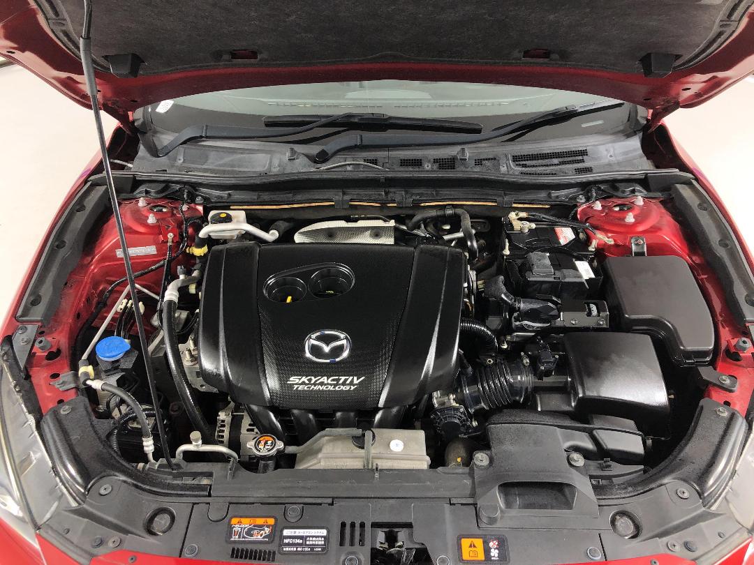 Photo '13' of Mazda Axela