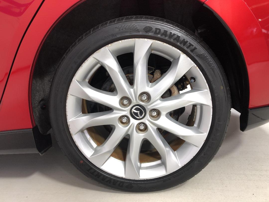 Photo '11' of Mazda Axela