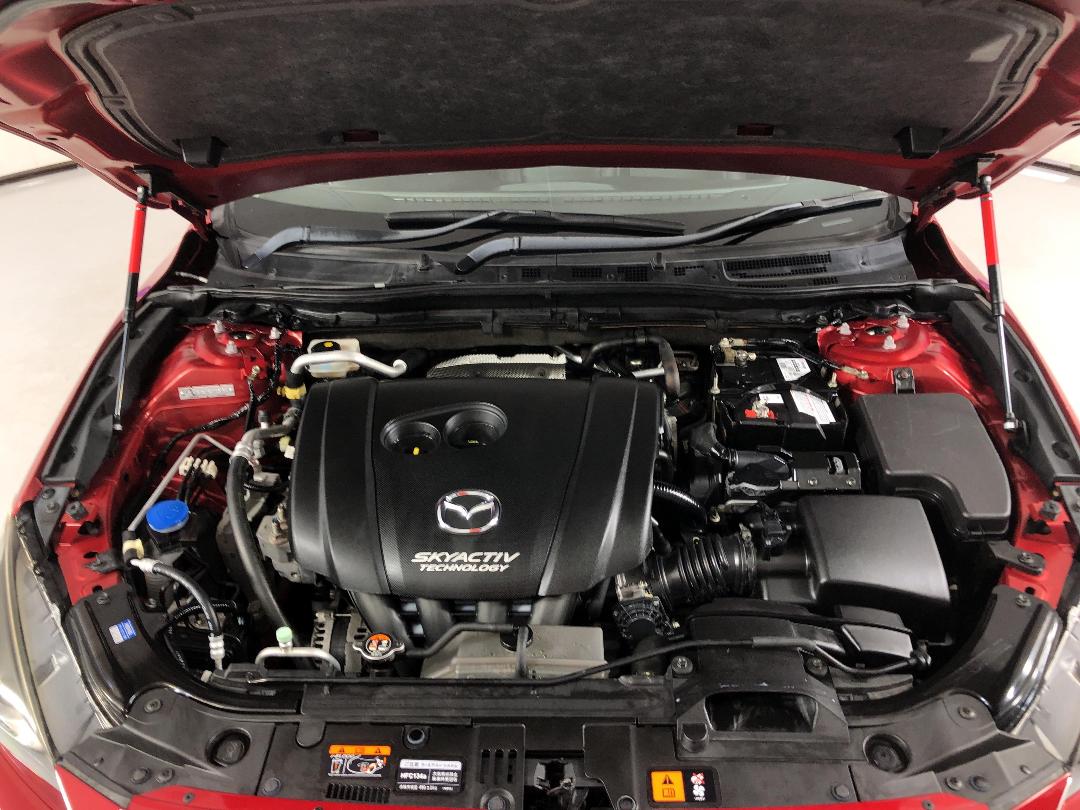 Photo '13' of Mazda Axela