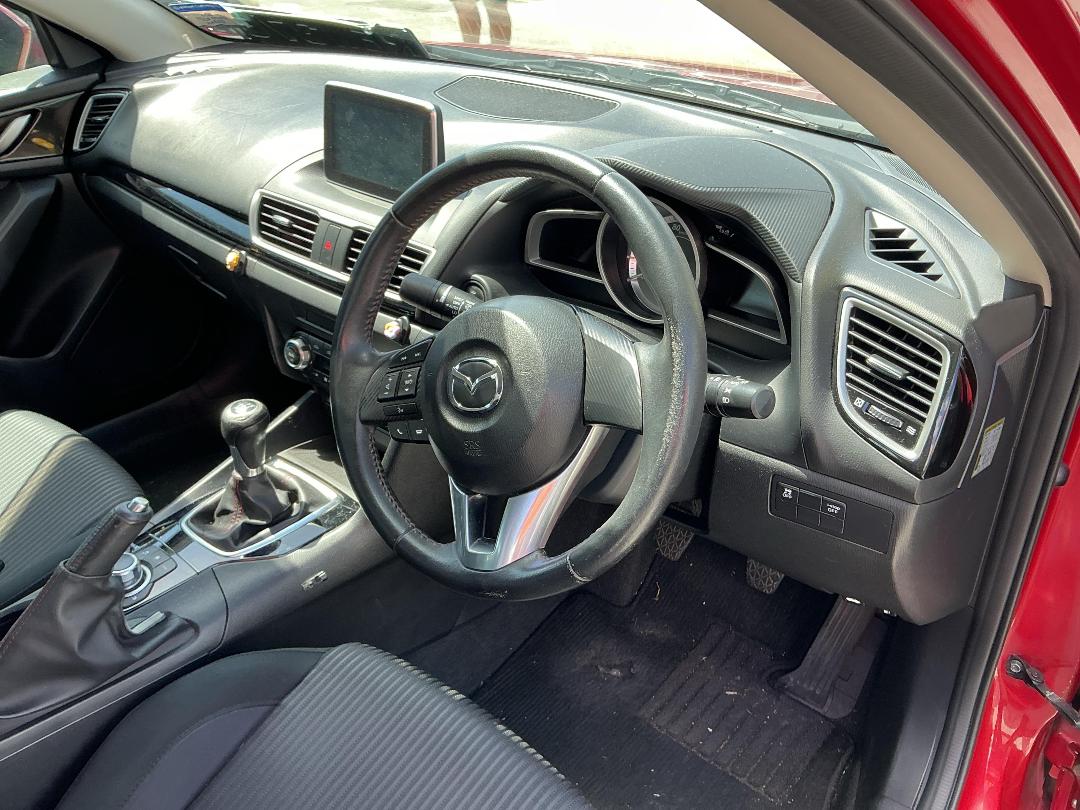 Photo '15' of Mazda Axela Photo '15' of Mazda Axela