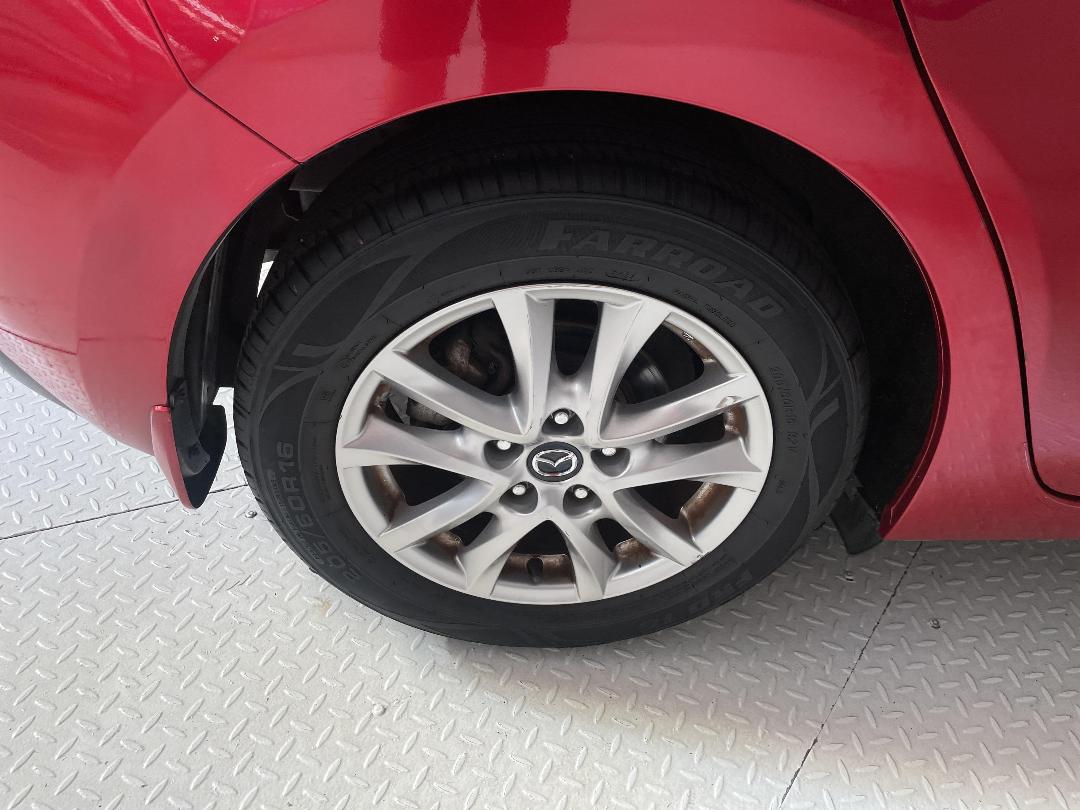 Photo '12' of Mazda Axela Photo '12' of Mazda Axela