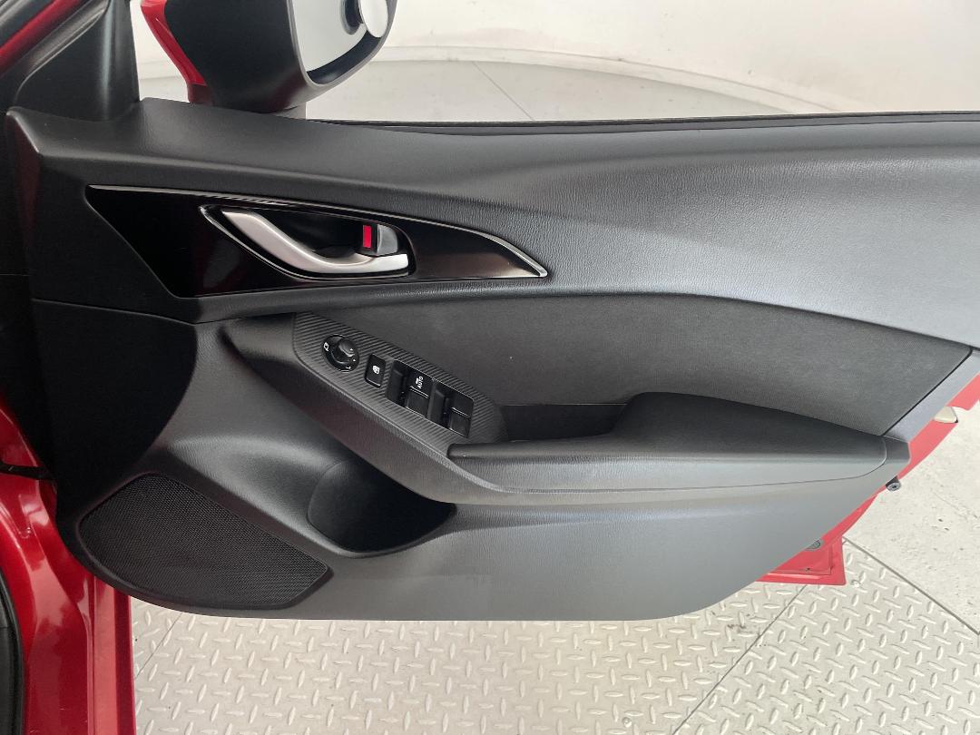 Photo '15' of Mazda Axela Photo '15' of Mazda Axela