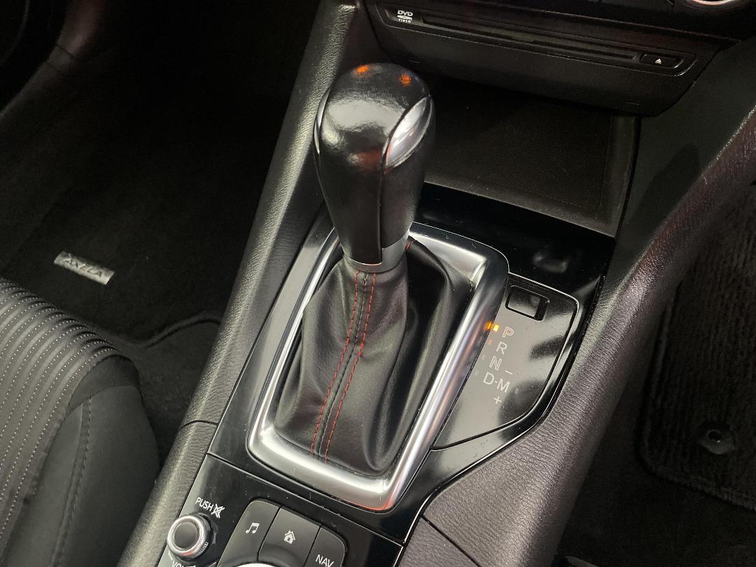 Photo '31' of Mazda Axela Photo '31' of Mazda Axela