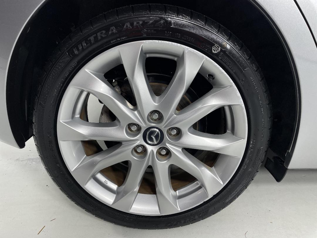 Photo '12' of Mazda Axela Photo '12' of Mazda Axela