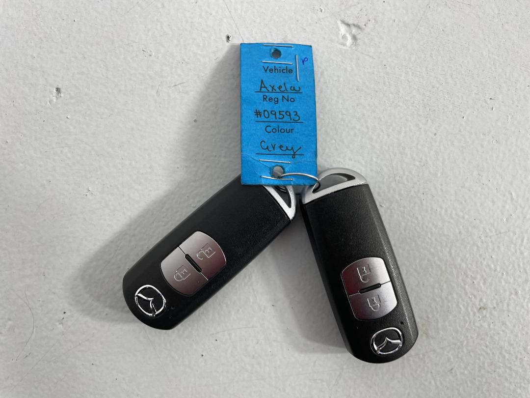 Photo '22' of Mazda Axela Photo '22' of Mazda Axela