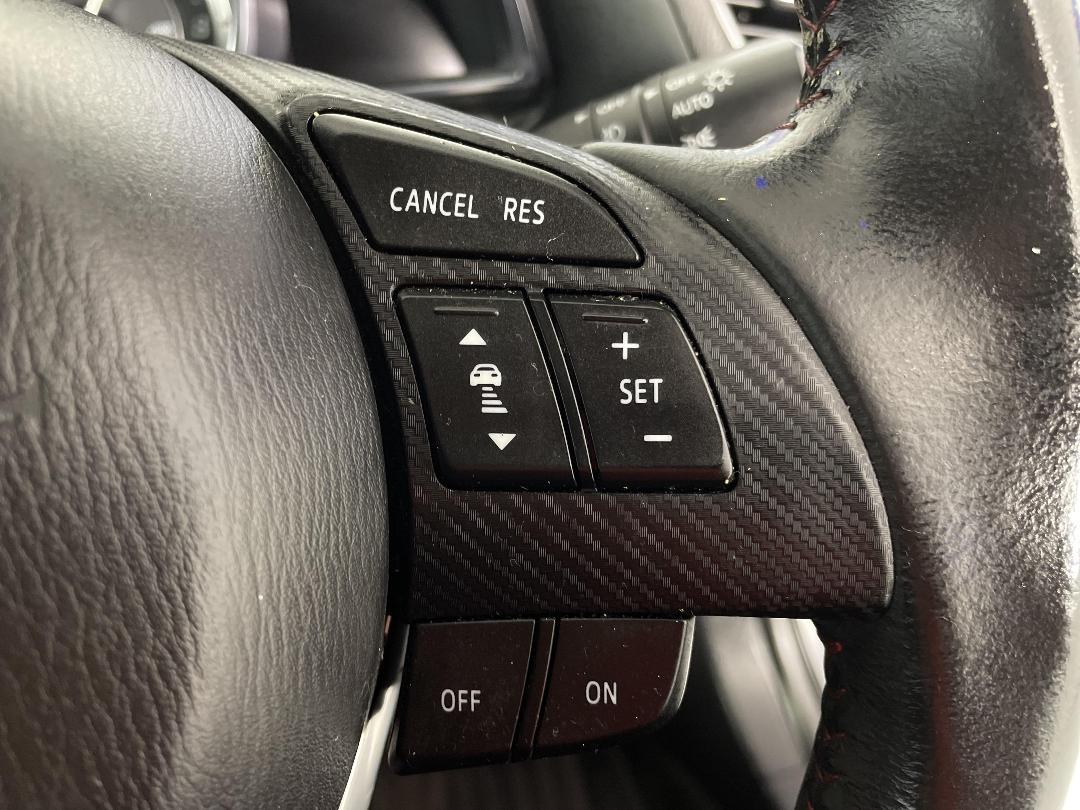 Photo '24' of Mazda Axela Photo '24' of Mazda Axela