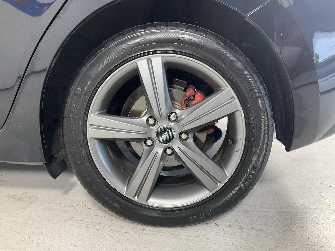 Photo '11' of Mazda Axela