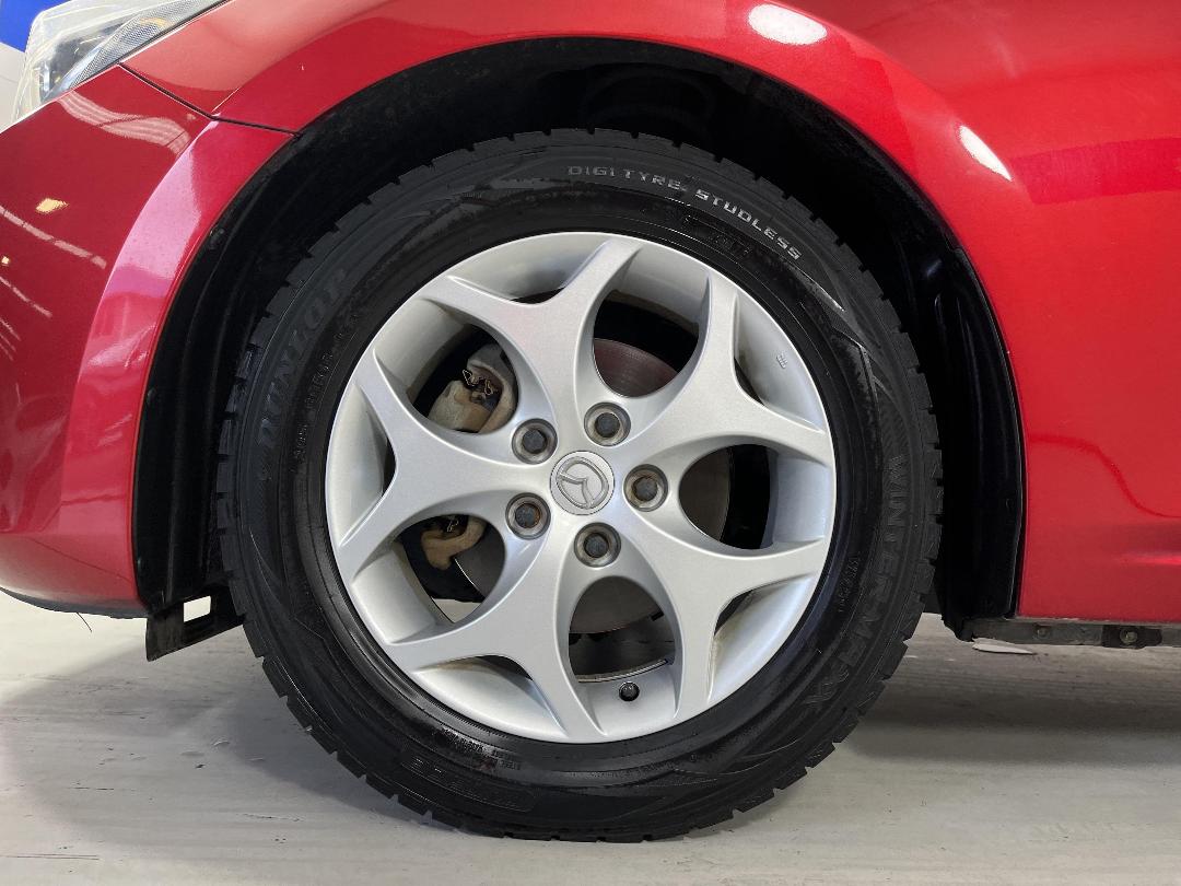 Photo '10' of Mazda Axela Photo '10' of Mazda Axela