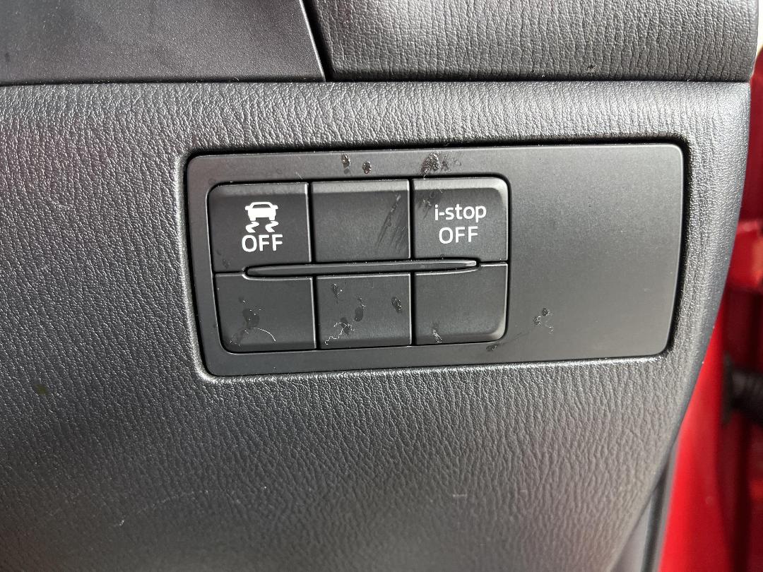 Photo '24' of Mazda Axela Photo '24' of Mazda Axela