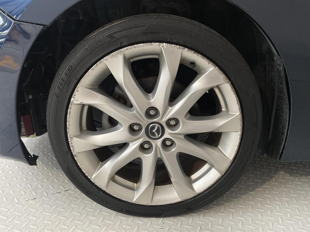 Photo '10' of Mazda Axela