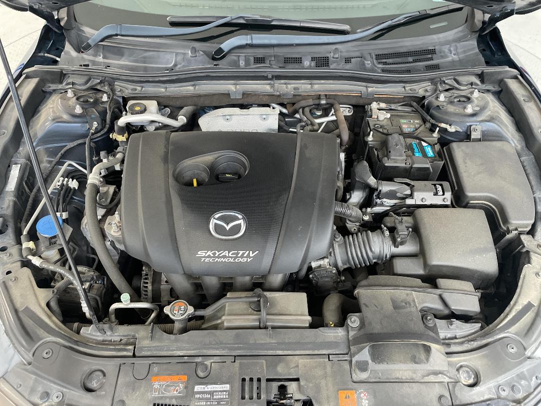 Photo '13' of Mazda Axela