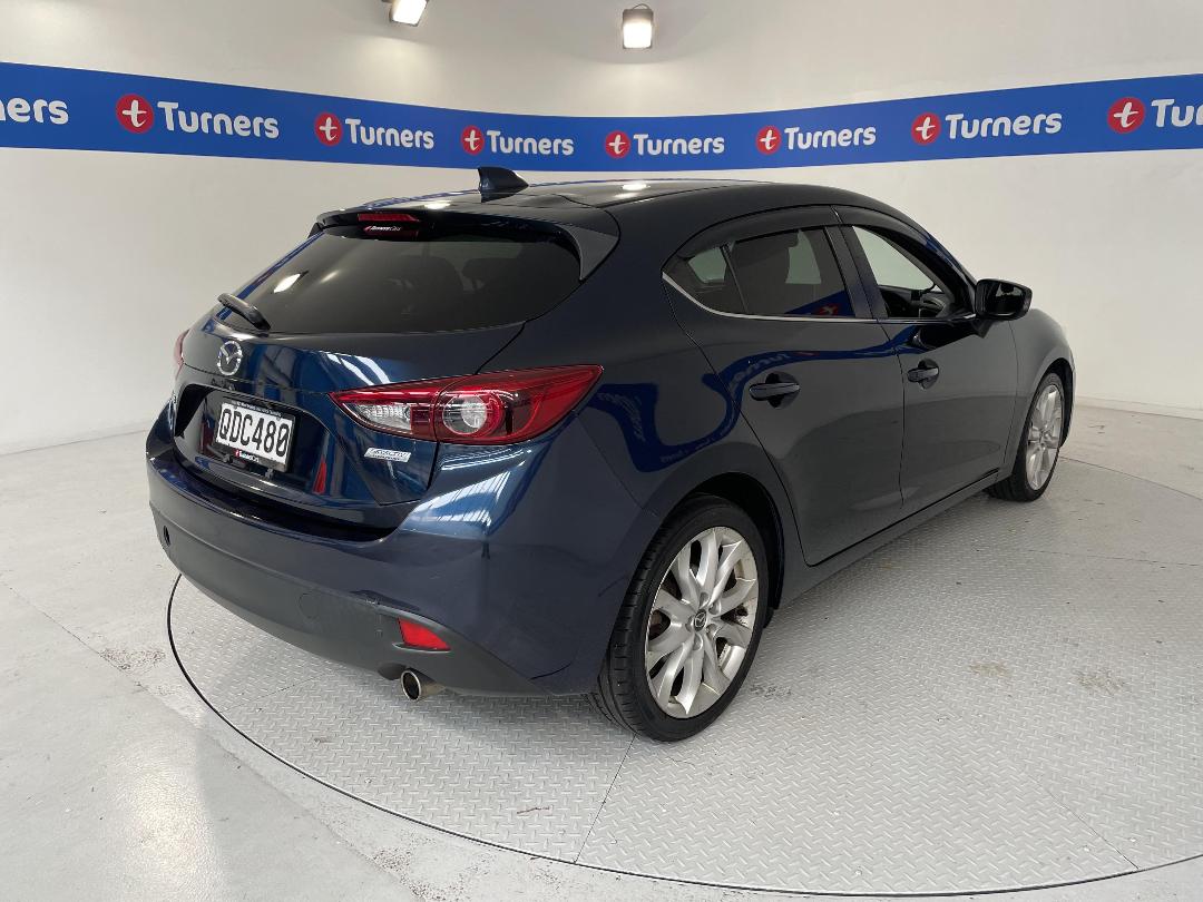 Photo '7' of Mazda Axela