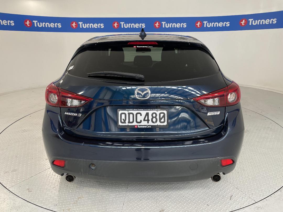 Photo '6' of Mazda Axela