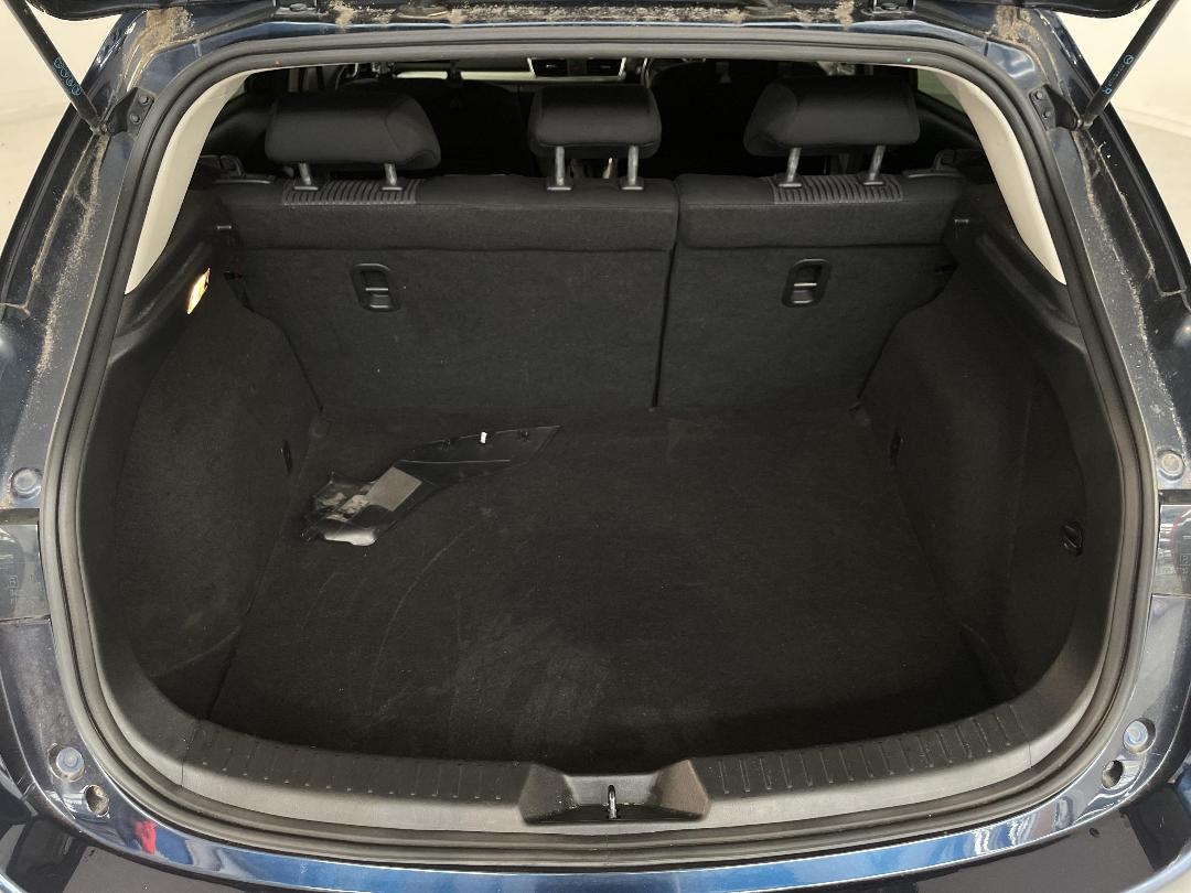 Photo '14' of Mazda Axela