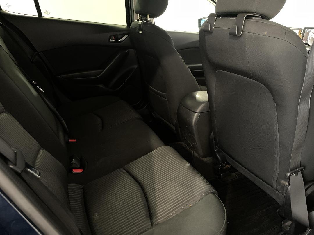 Photo '20' of Mazda Axela