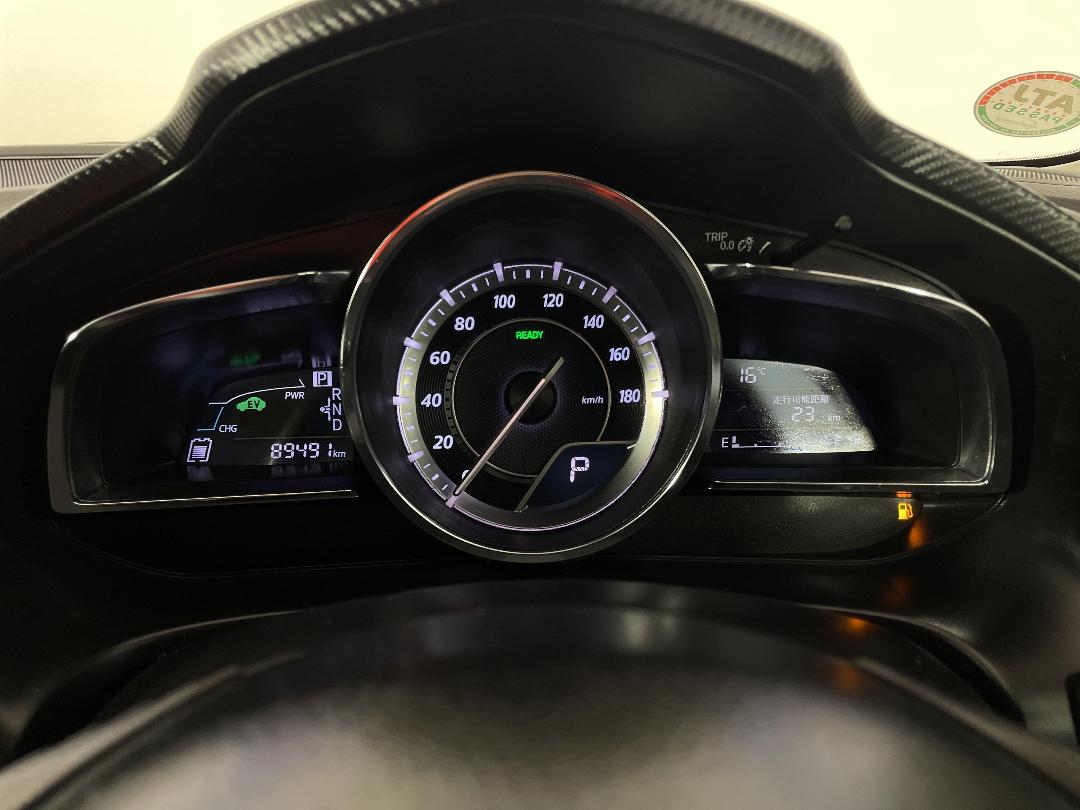 Photo '21' of Mazda Axela