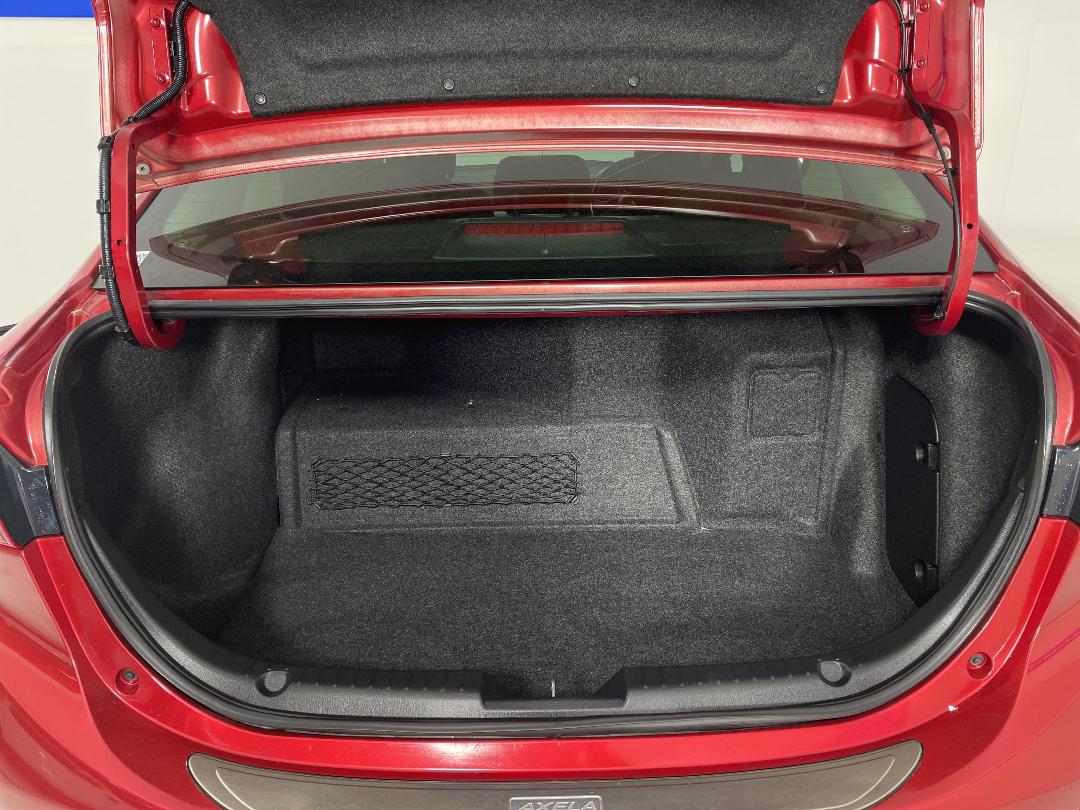 Photo '14' of Mazda Axela