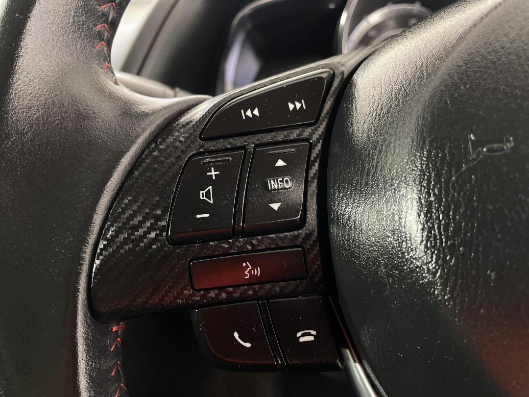 Photo '26' of Mazda Axela