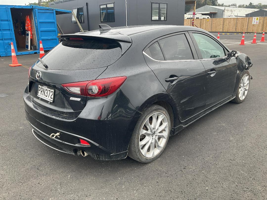 Photo '6' of Mazda Axela Sport